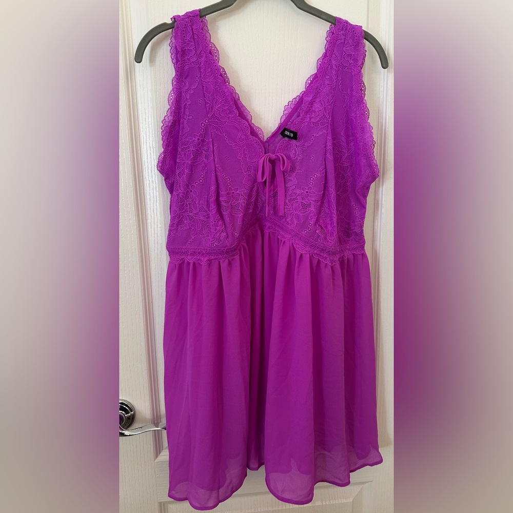 💜TORRID Lace Deep V Babydoll in Violet - Picture 4 of 10